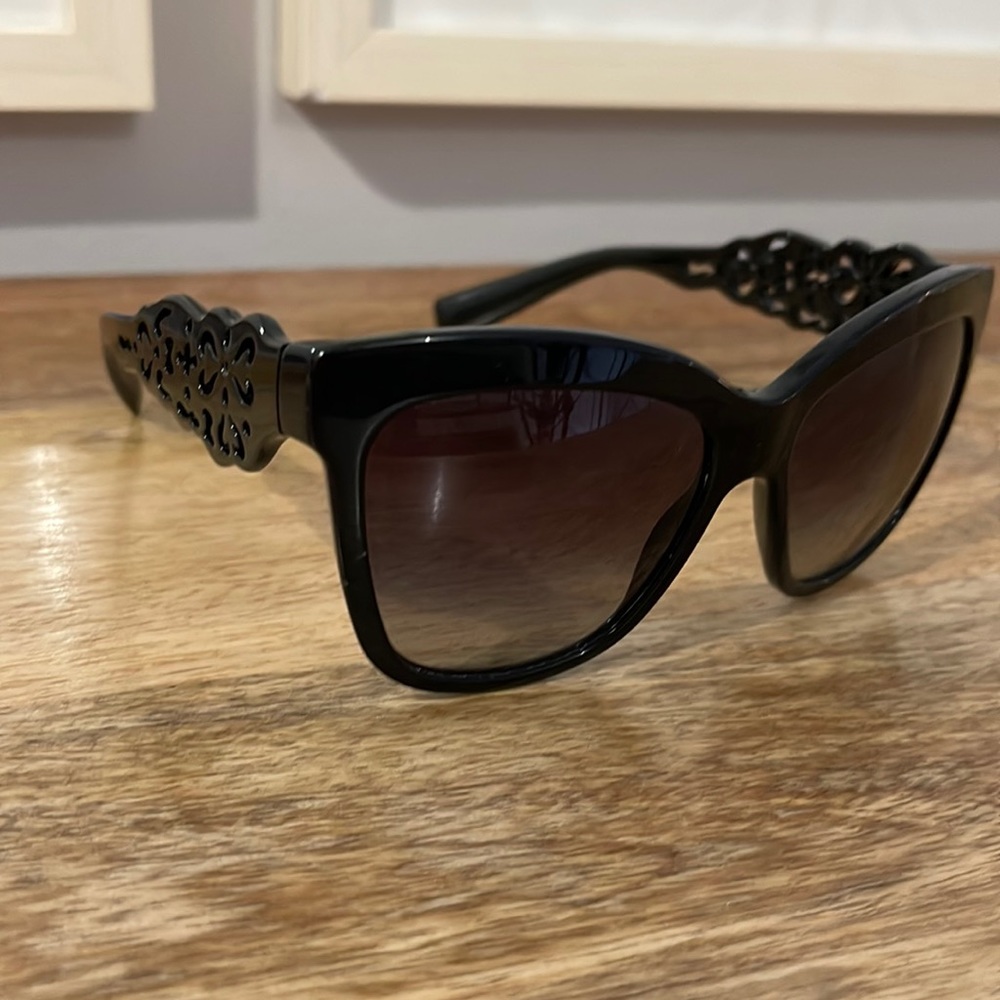 Dolce and Gabbana sunglasses - Dolce0220